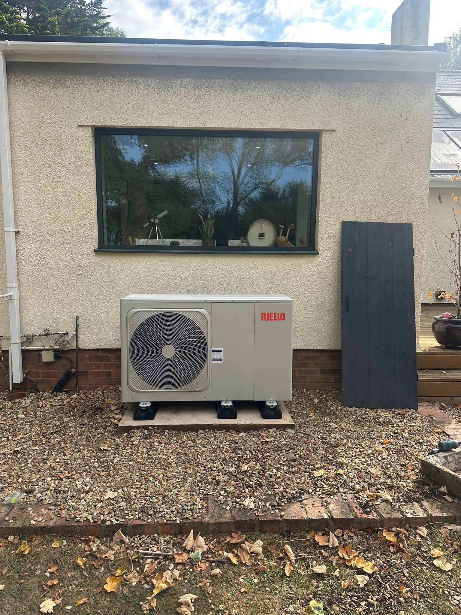 Riello heat pump outdoor unit